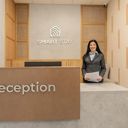 Smart Hotel *